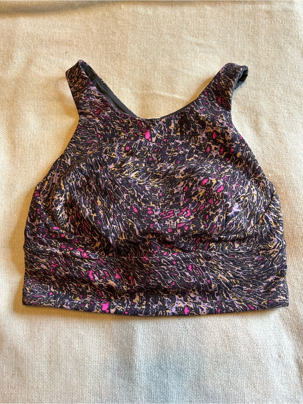 Lululemon high neck sports bra size 6